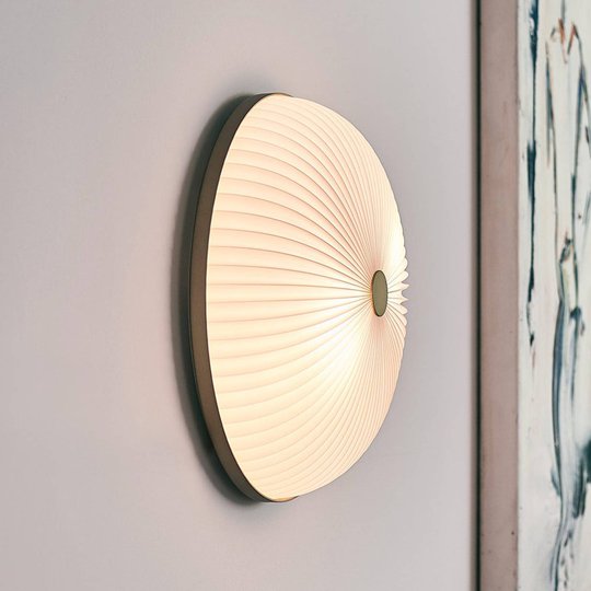 LE KLINT Lamella -seinälamppu, kullanvärinen 35 cm
