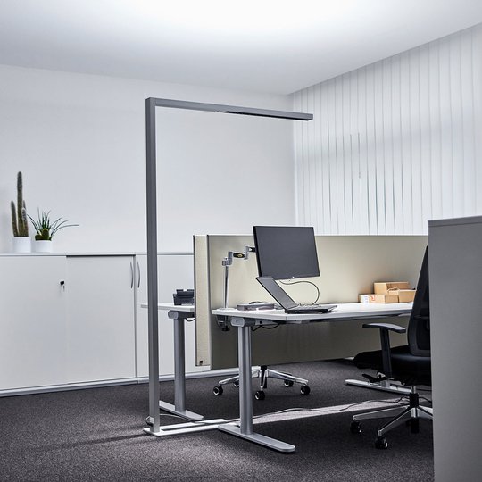 LED-toimistolattiavalo, sääd. valoväri, tunnist.