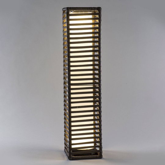 Solar-LED-valopylväs Rattan, kulmikas