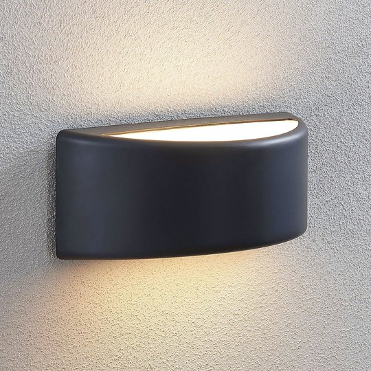 LED-ulkoseinälamppu Alaiza, IP65, puolipyöreä
