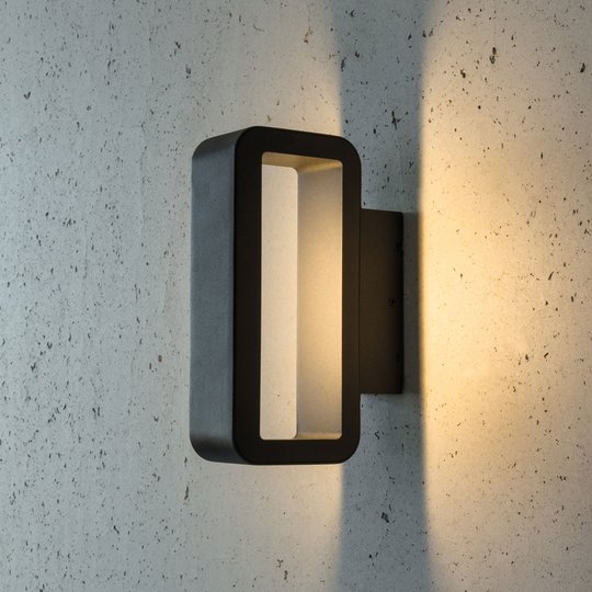 Suoralinjainen LED-ulkoseinävalaisin Juno
