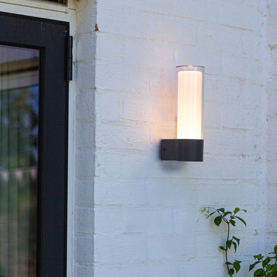 LED-ulkoseinälamppu Dropa, RGBW, älykäs ohjaus