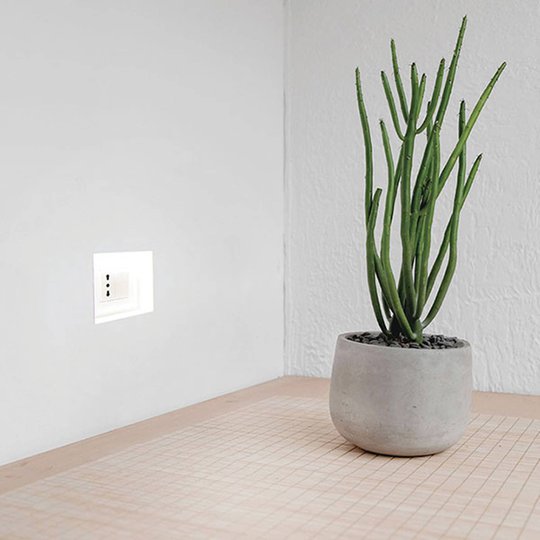 LED-seinäuppovalaisin 4195A, 2 700 K