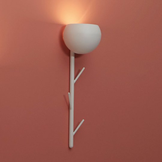 Cappero-LED-seinävalaisin vaatekoukuilla