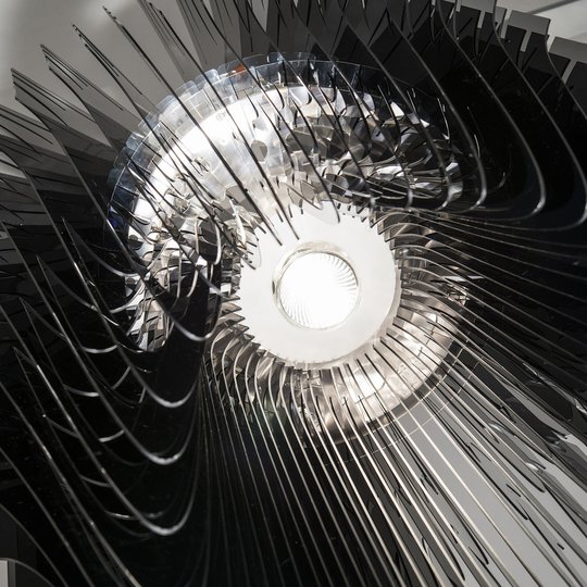 Slamp Avia S designer-riippuvalaisin, musta