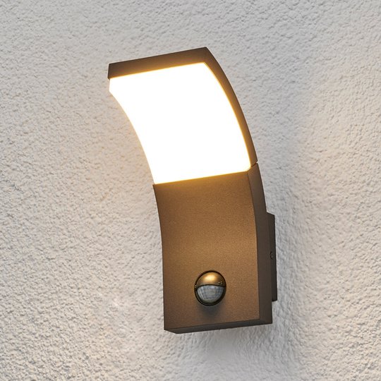 Timm-LED-ulkoseinävalaisin liikeanturilla