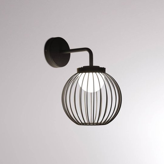 LOUM Boho -LED-seinävalaisin IP65, häkkivarjostin