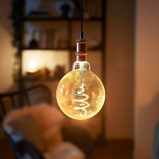 Philips-LED-globe-lamppu E27 G95 5,5W 2.000K gold