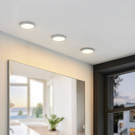 Lindby Skrolla -LED-uppovalaisin, IP44, 3 kpl
