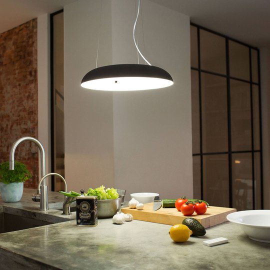 Philips Hue White Ambiance Amaze musta