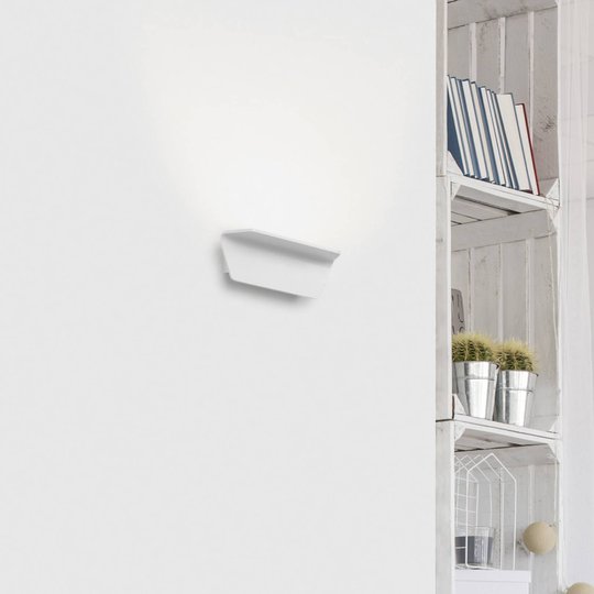 LEDS-C4 Neu -LED-seinävalaisin, Ra93 ja UGR19